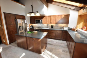 4 Bedroom Ski Home in East Vail with private hot tub Vail
